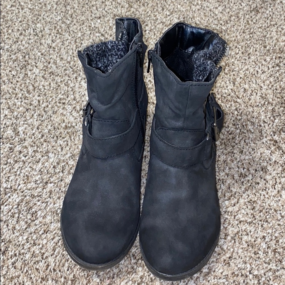 Black boots